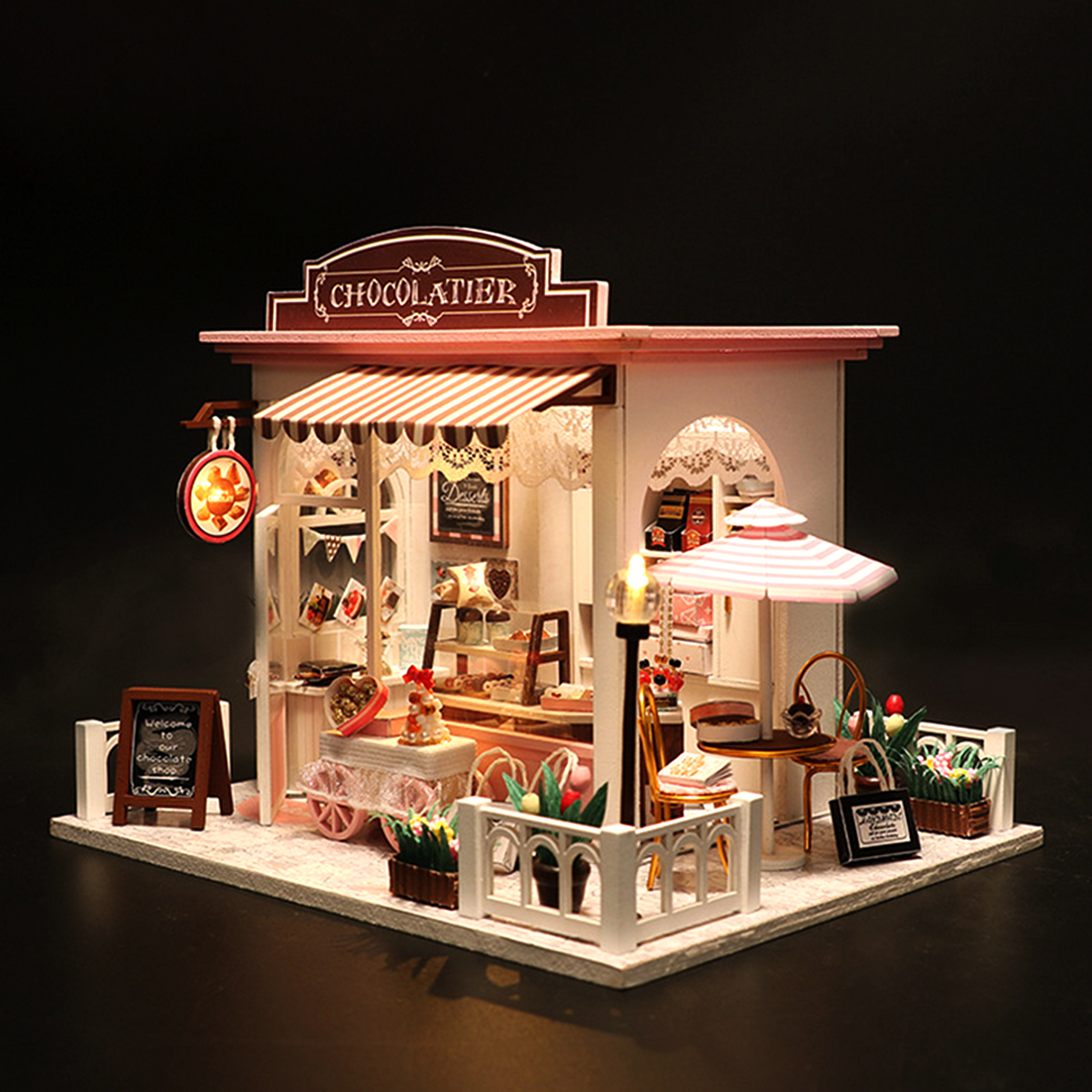 miniature world dollhouse